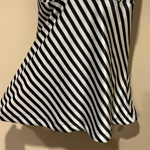 H&M satin top - Picture 3 of 11